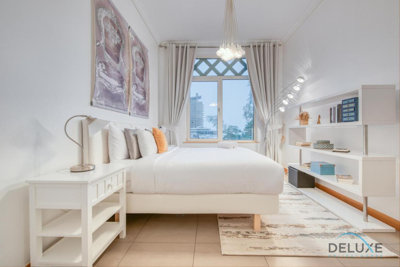 Lively 1 Bedroom At Al Nabat Shoreline 8 Palm Jumeirah By Deluxe Holiday Homes Dubai Exterior foto