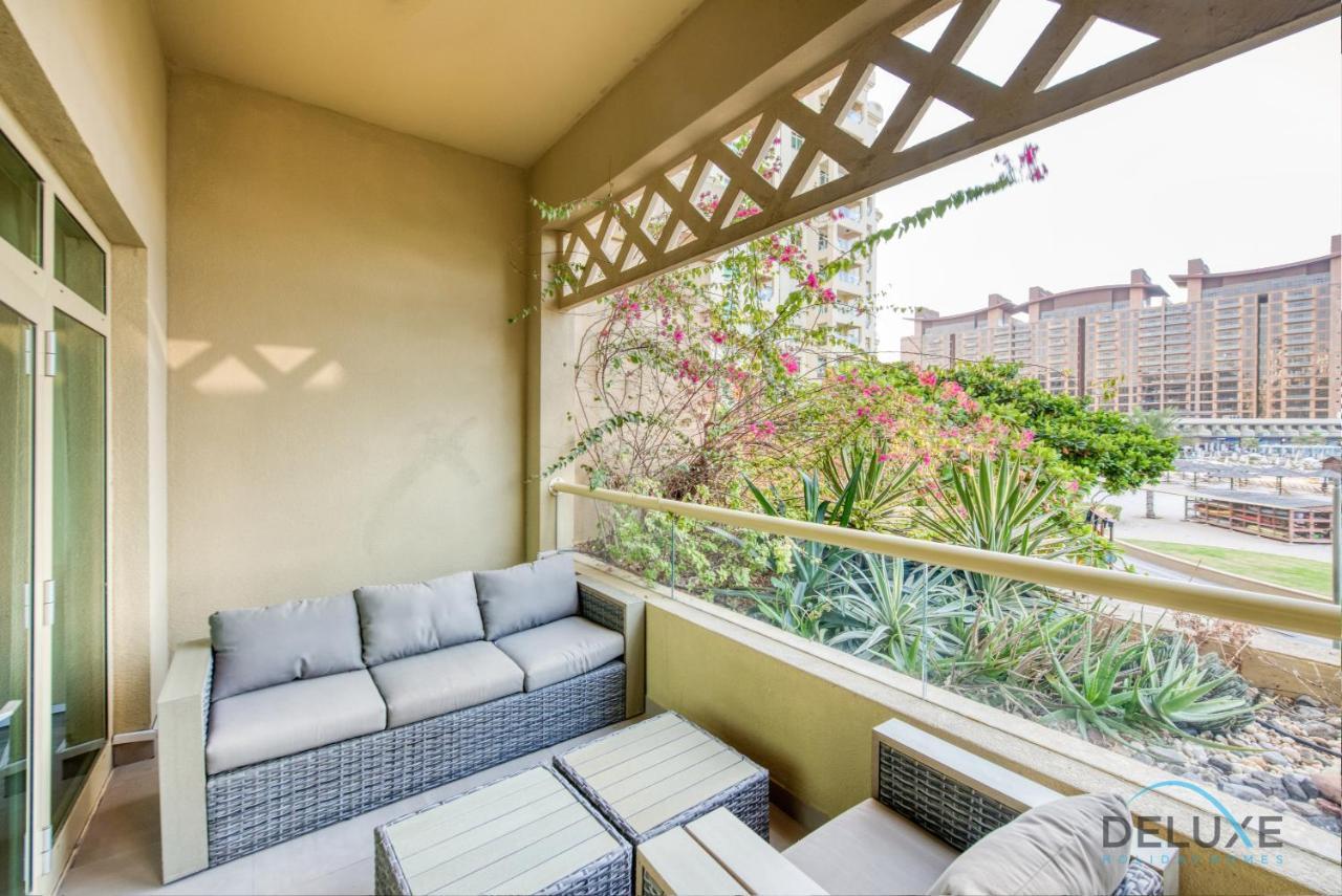 Lively 1 Bedroom At Al Nabat Shoreline 8 Palm Jumeirah By Deluxe Holiday Homes Dubai Exterior foto