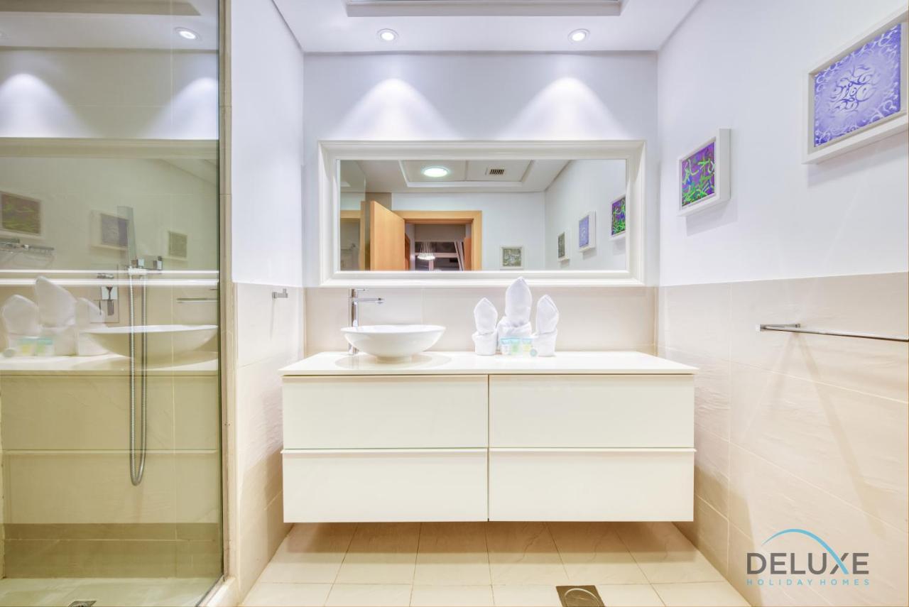Lively 1 Bedroom At Al Nabat Shoreline 8 Palm Jumeirah By Deluxe Holiday Homes Dubai Exterior foto
